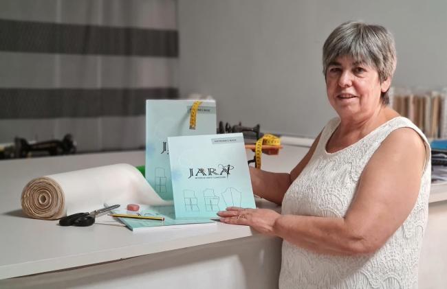 Fulgencia Marín presentando su libro JARA